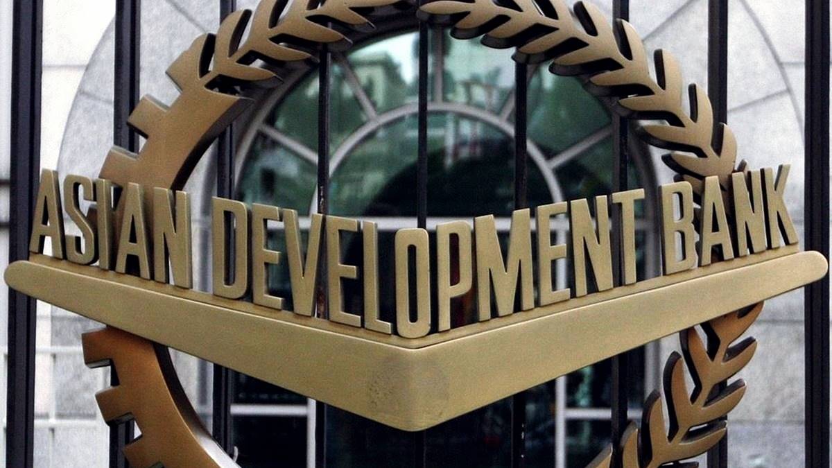 Asia Faces Inflation Pressures Through 2027, ADB Warns